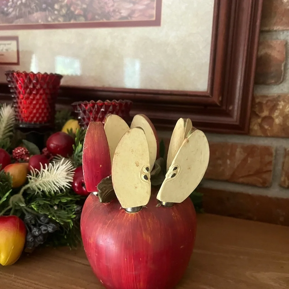 Rare Vintage 1970’s Set of 6 Cheese/Butter Stainless Steel knives Apple holder⚡